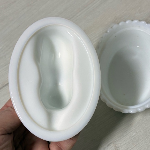 Westmoreland White Milk Glass Cat on Nest Candy Dish or Trinket Box - Picture 7 of 11